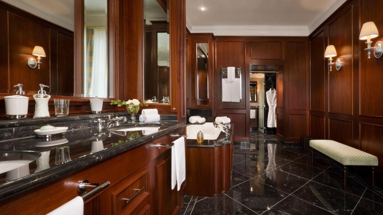 Castlemartyr Resort Hotel Εξωτερικό φωτογραφία Bathroom