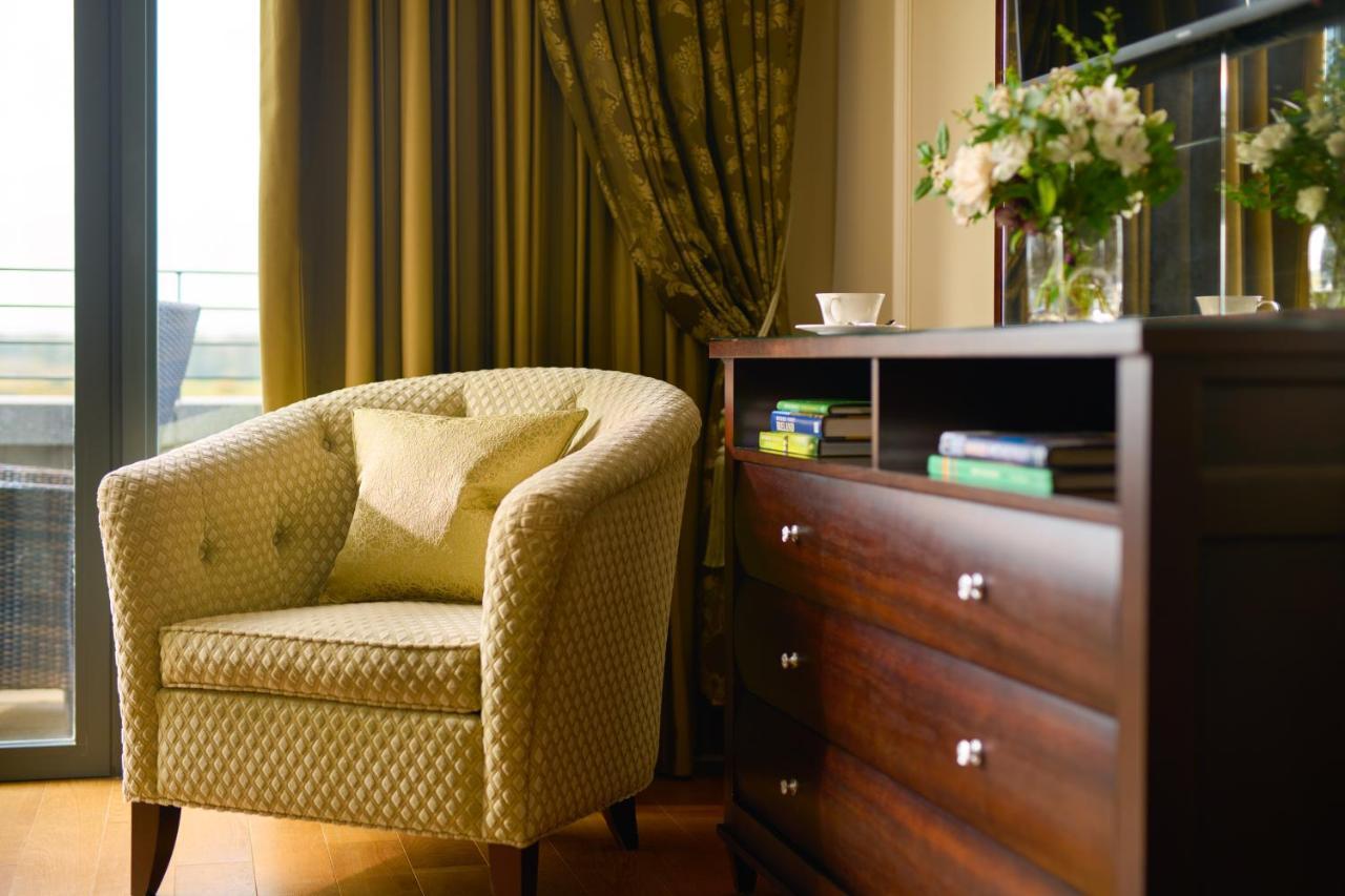 Castlemartyr Resort Hotel Εξωτερικό φωτογραφία A modern bedroom